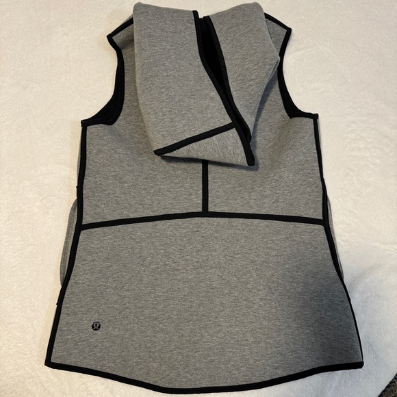 Lululemon Insculpt Reversible Vest - Picture 5 of 8